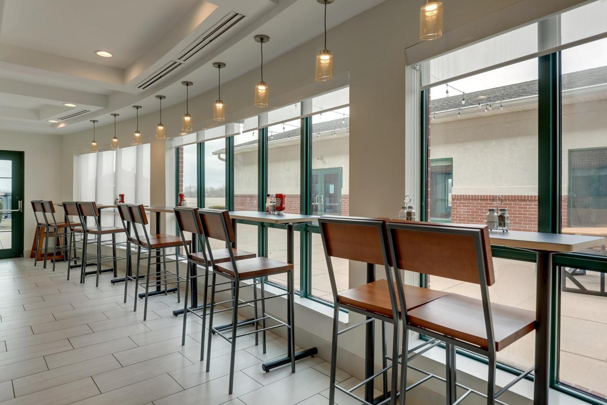 Holiday Inn Express Hotel & Suites Bryan-Montpelier By Ihg Holiday City Buitenkant foto