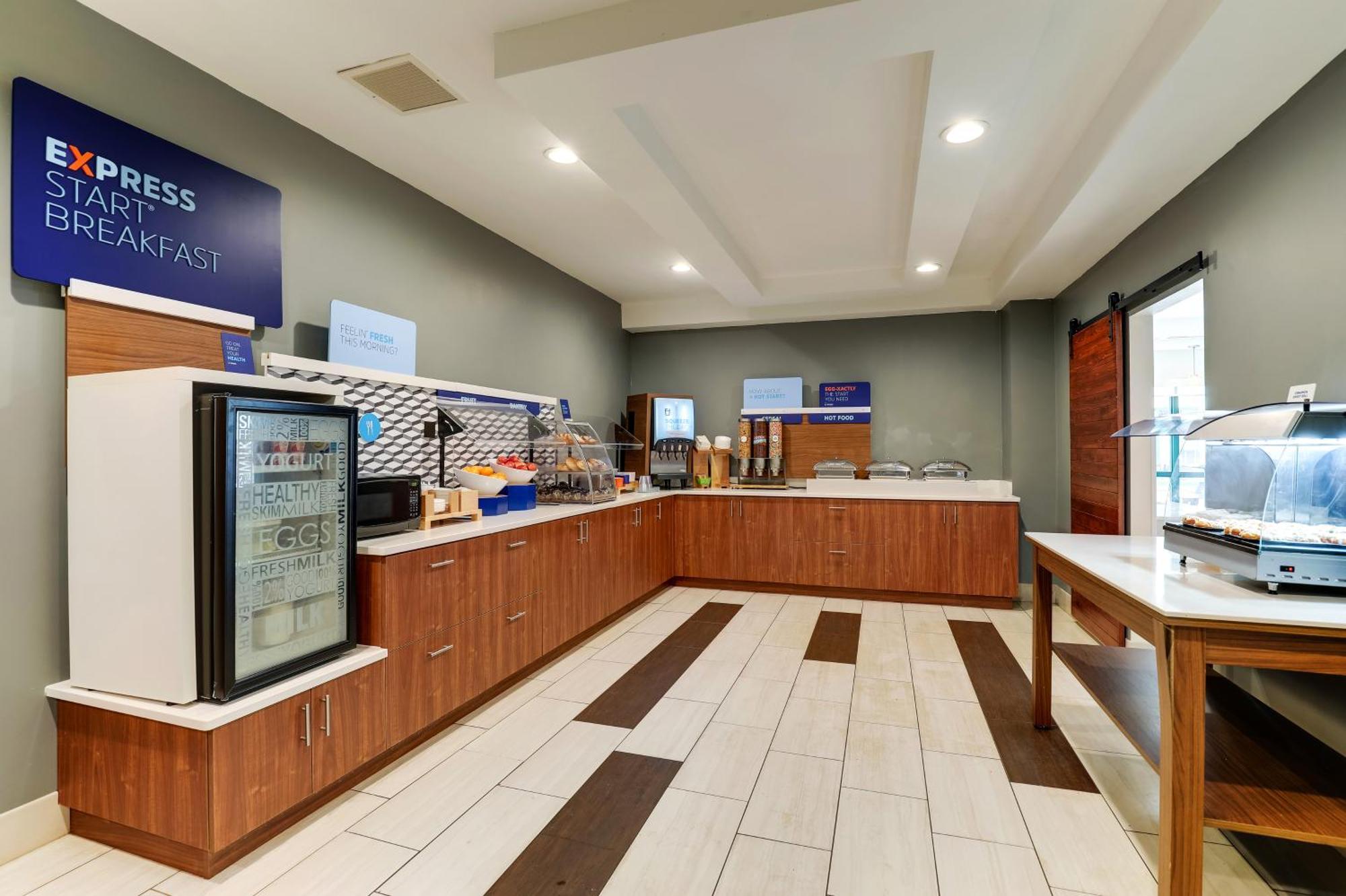 Holiday Inn Express Hotel & Suites Bryan-Montpelier By Ihg Holiday City Buitenkant foto